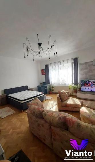 Garsonieră decomandată, mobilată în Sub Arini