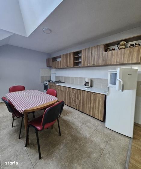 Apartament cu 3 camere decomandat în Iosia
