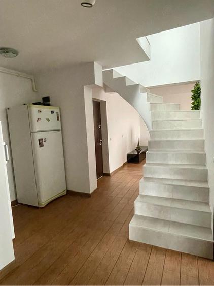 Apartament cu 5 camere decomandat în Central