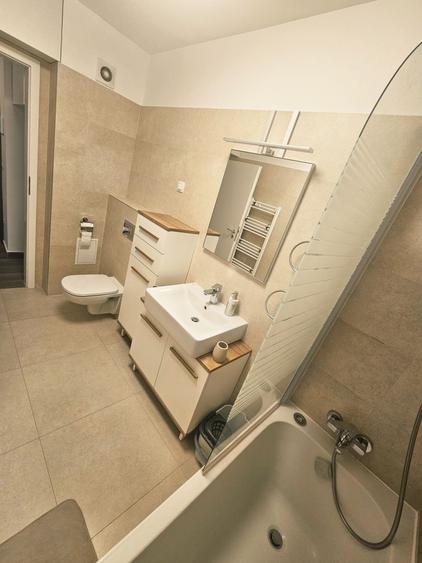 Apartament cu 2 camere decomandat în Vest