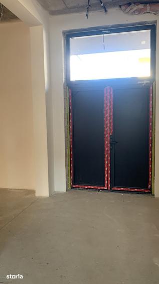Spațiu comercial, de 568 mp, în Florești