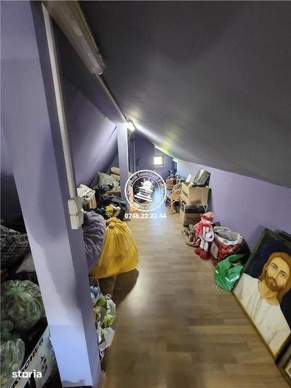 Casă cu 5 camere cu Teren 696 Mp în Aroneanu