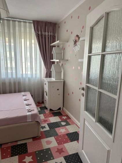 Apartament cu 3 camere decomandat în Dacia