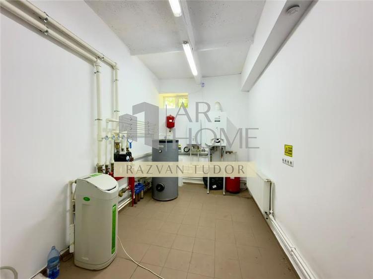 Spațiu industrial, de 1,800 mp, în Brazi