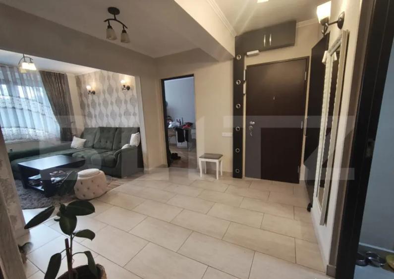 Apartament cu 4 camere decomandat în Decebal