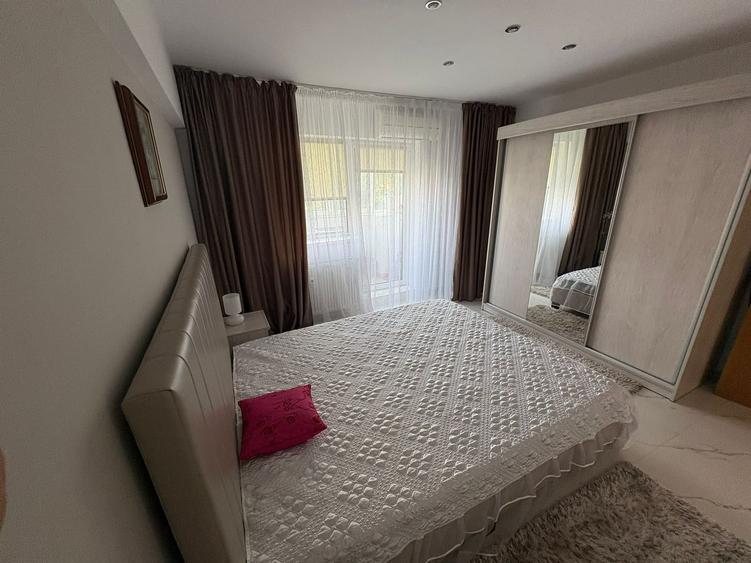 Apartament cu 3 camere decomandat, mobilat în Unirii