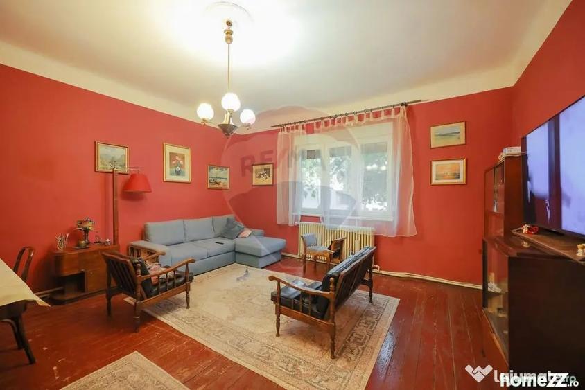 Casă cu 5 camere cu Teren 340 Mp în Ultracentral