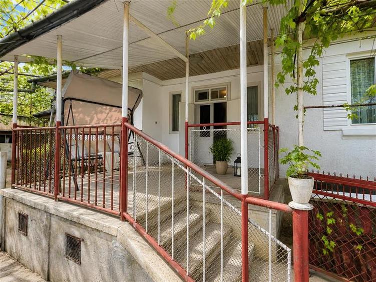Apartament cu 3 camere decomandat, mobilat în Unirii