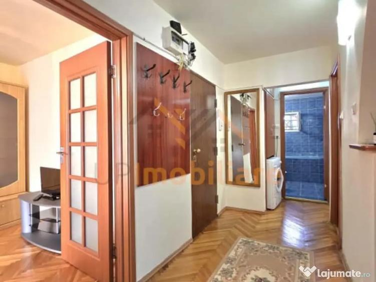 Apartament cu 3 camere decomandat în Decebal