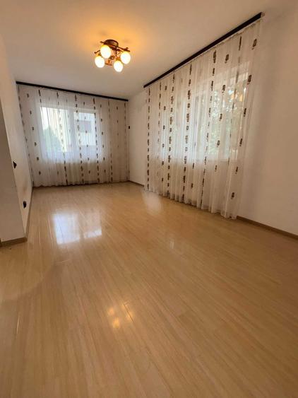 Apartament cu 2 camere decomandat în Dămăroaia