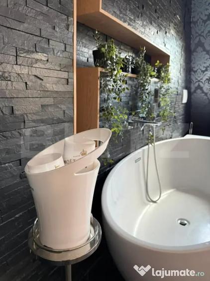 Apartament cu 3 camere semidecomandat în Făget