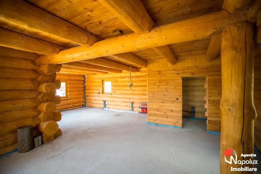 Exclusivitate! Casa din busteni intregi in Chinteni - 1