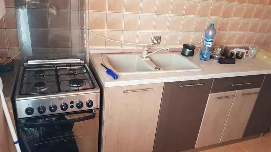 Apartament cu 3 camere decomandat în Exterior Vest