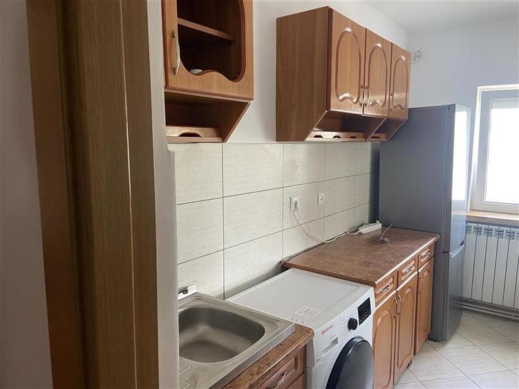 Apartament cu 2 camere decomandat, mobilat în Ultracentral