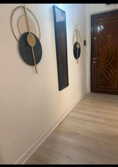 Apartament cu 2 camere semidecomandat în Girocului