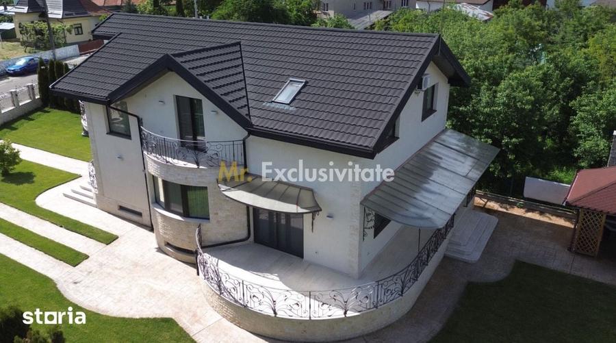 Casă cu 8 camere cu Teren 1042 Mp în Cornu