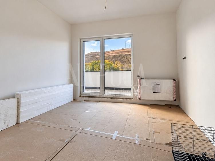 Apartament cu 3 camere semidecomandat în Florești