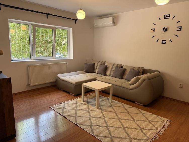 Apartament cu 2 camere decomandat în Sebastian