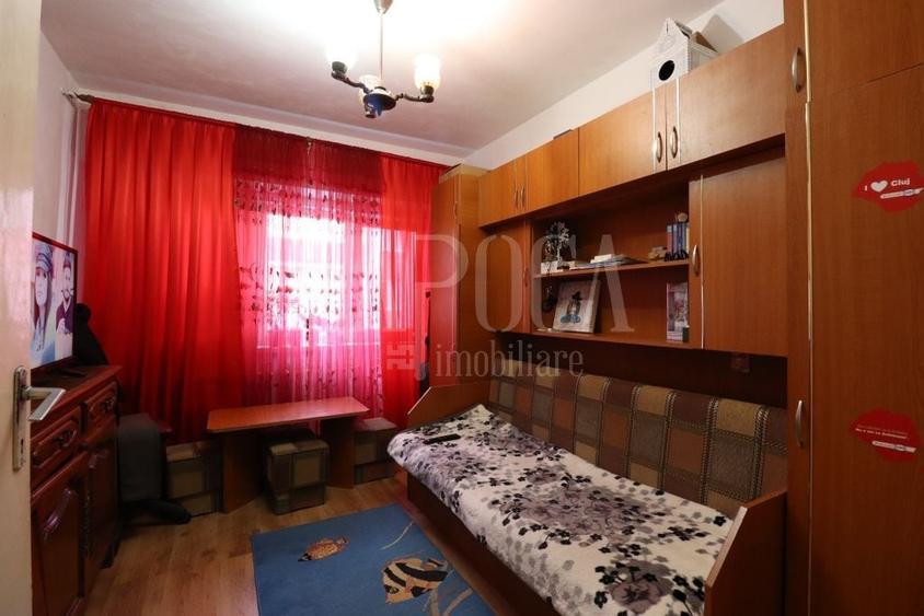 Apartament cu 3 camere decomandat în Între Lacuri