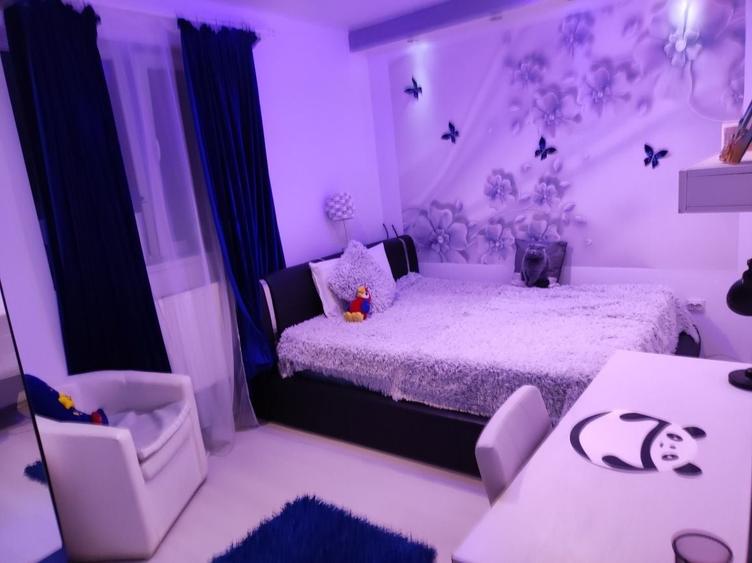 Apartament cu 3 camere decomandat în Tătărași