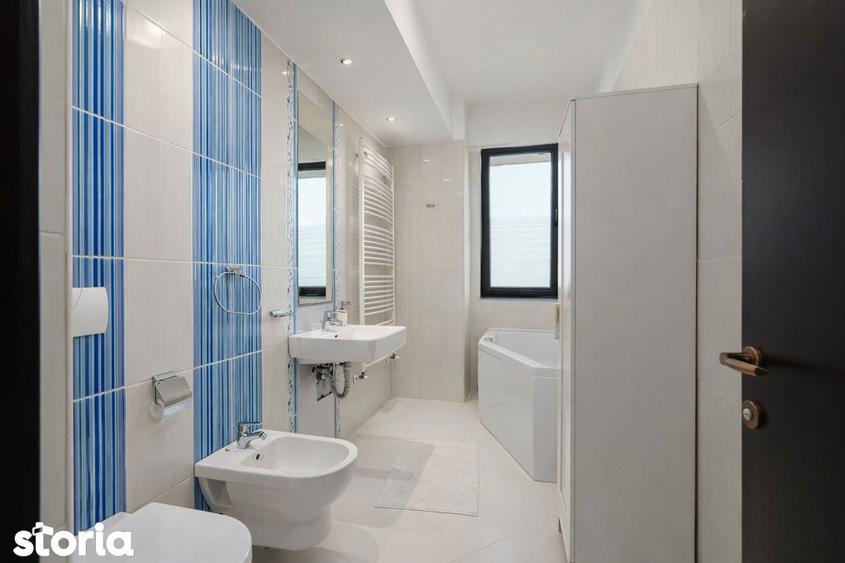 Apartament cu 4 camere, mobilat în Central