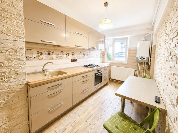Apartament cu 2 camere decomandat în Siderurgiștilor