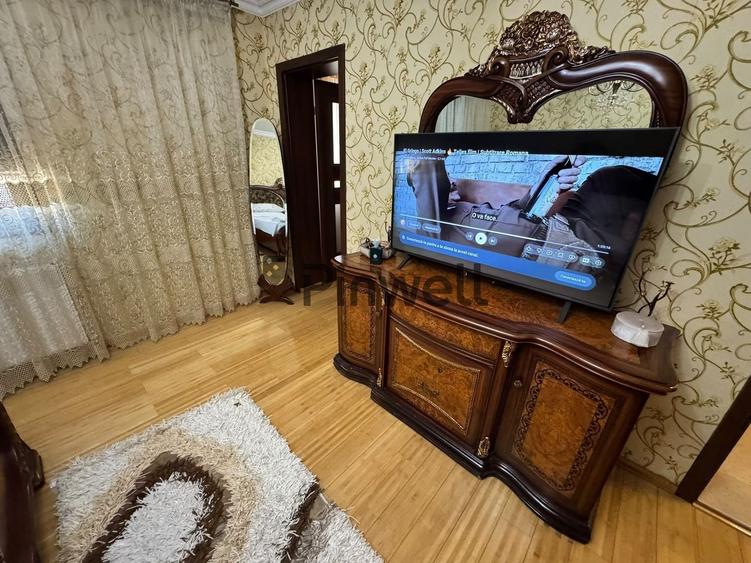 Casă individuală cu 4 camere cu Canalizare în Est