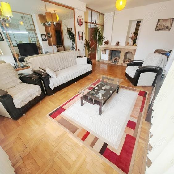 Apartament cu 4 camere decomandat, mobilat în Centrul Civic