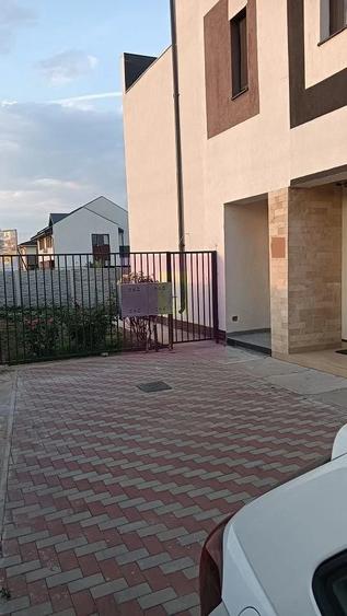 Casă cu Teren 150 Mp în Central