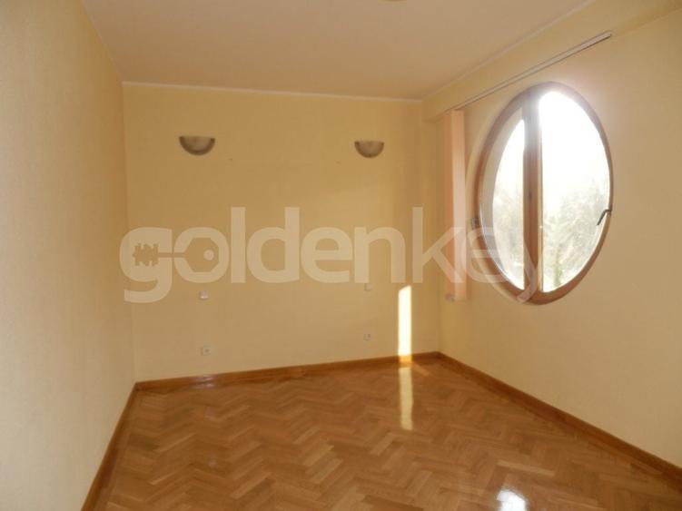 Apartament spatios cu 5 camere | garaj si boxa - 4
