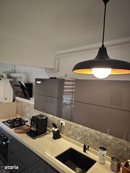 Apartament cu 2 camere decomandat în Apărătorii Patriei
