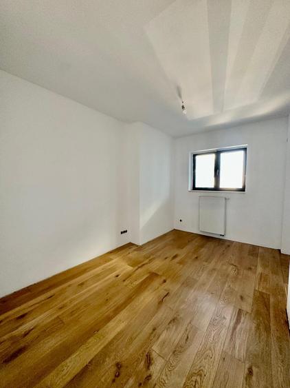 Apartament cu 3 camere decomandat în Barbu Văcărescu