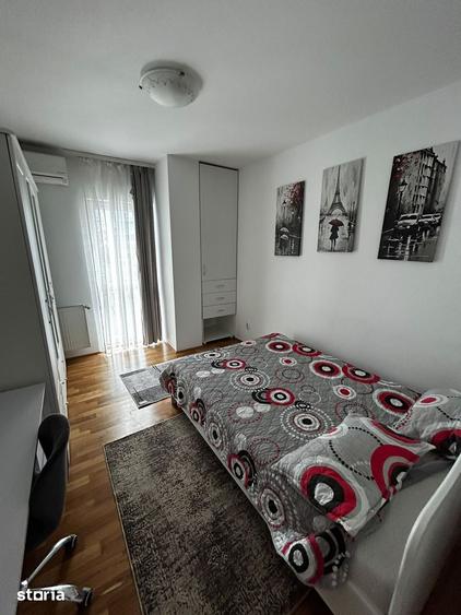 Apartament cu 3 camere semidecomandat în Central