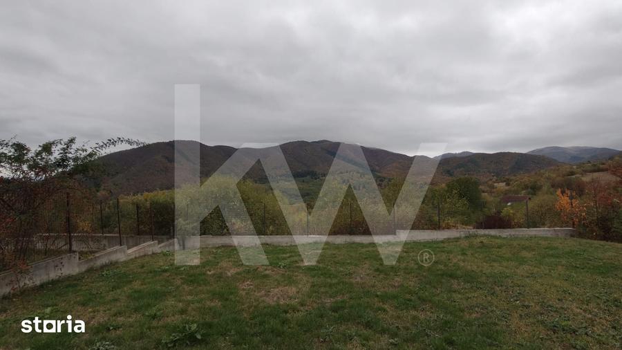 Casă cu 4 camere cu Teren 873 Mp în Central