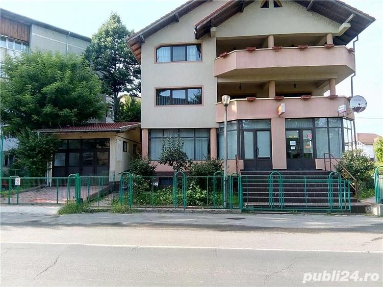Spațiu comercial, de 300 mp, în Central