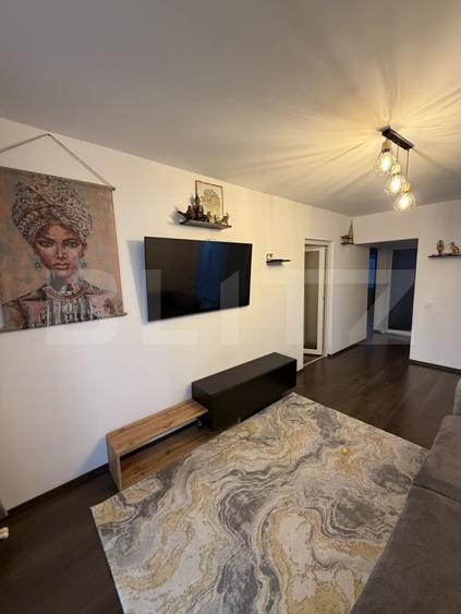Apartament cu 4 camere decomandat, mobilat în