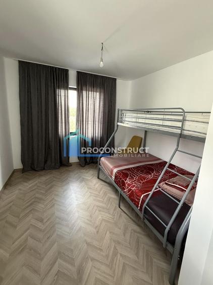 Casă individuală cu 5 camere cu Canalizare în Giroc
