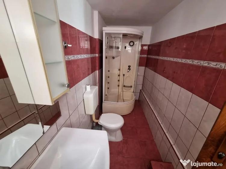 Casă cu 4 camere cu Teren 185 Mp în Dacia