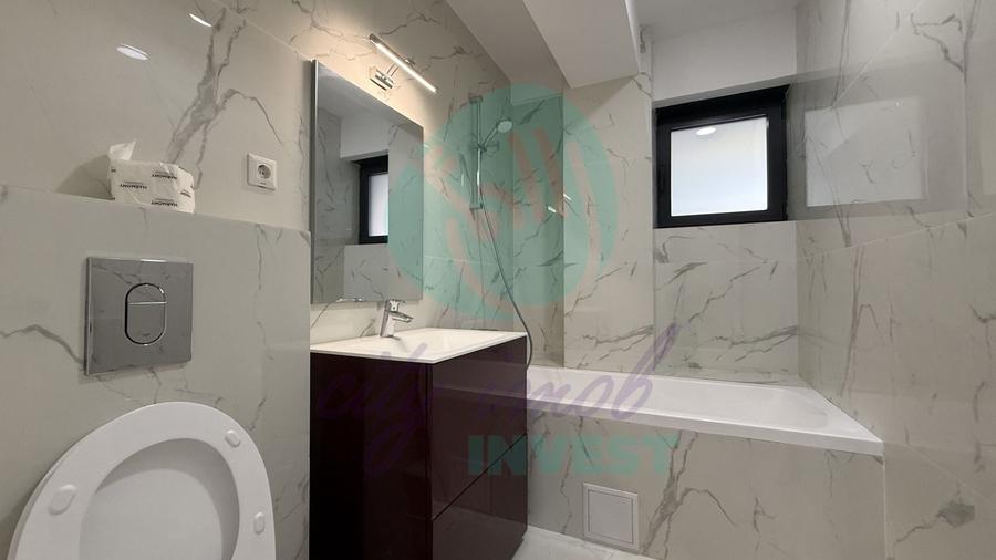 Apartament cu 3 camere semidecomandat în Polonă