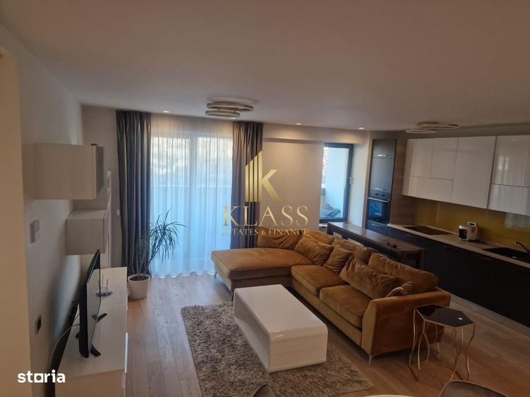 Apartament cu 3 camere semidecomandat în Central
