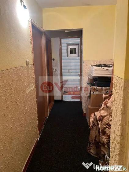 Apartament cu 3 camere decomandat în Micro 16