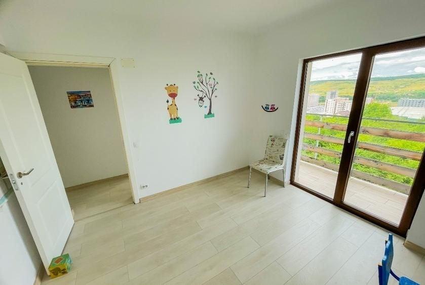 Casă individuală cu 5 camere cu Canalizare în Florești