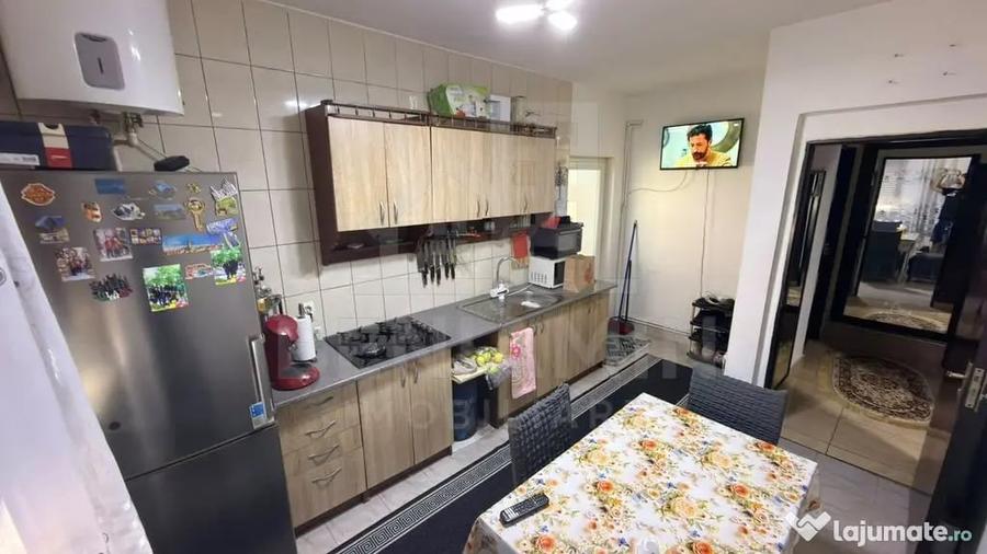 Casă cu 3 camere cu Teren 332 Mp în Popoveni