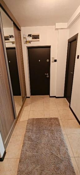 Apartament cu 3 camere decomandat, mobilat în Gara