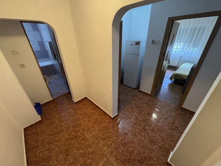 Garsonieră decomandată, mobilată în Inel II