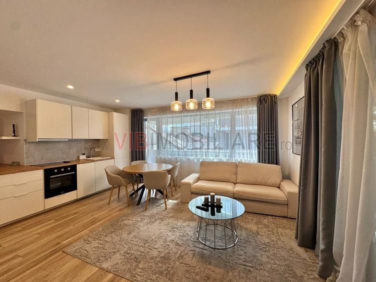 Apartament cu 3 camere semidecomandat în Gara de Nord