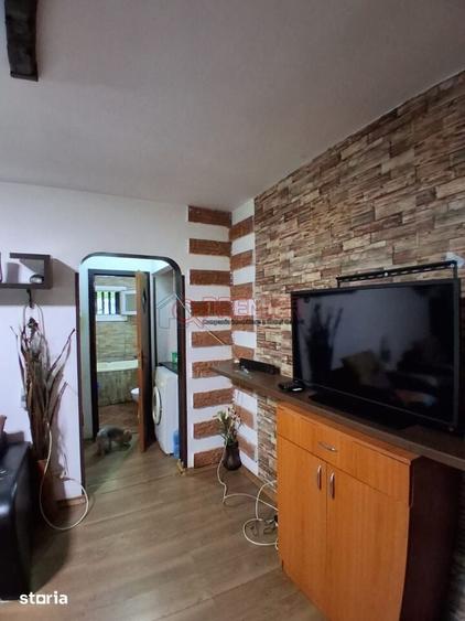 Apartament cu 2 camere semidecomandat în Berceni