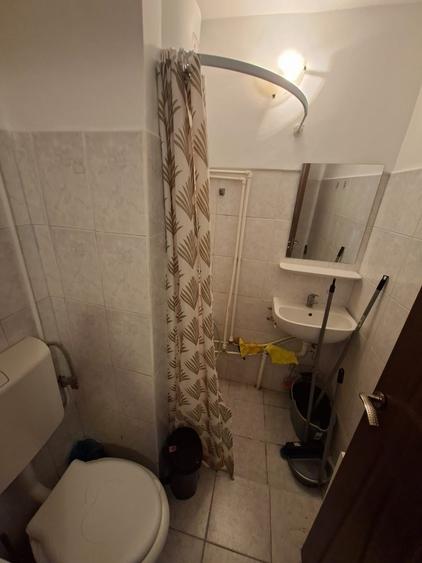 Garsonieră decomandată în Podu Roș