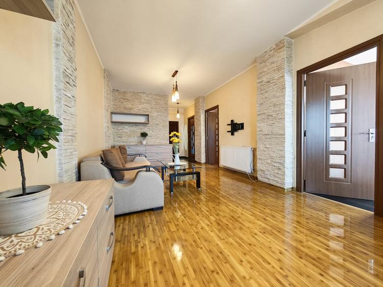 Apartament cu 3 camere semidecomandat, mobilat în Bucureștii Noi