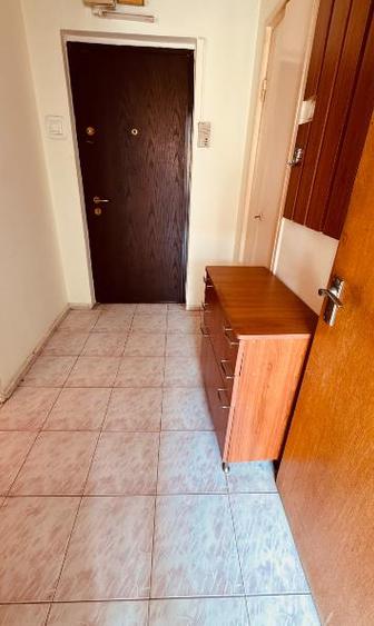 Apartament cu 2 camere semidecomandat în Centrul Civic